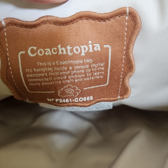 Coachtopia Loop Flat Tote with Cloud Quilting - Picture 9 of 14